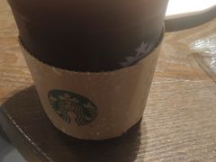大杯美式-星巴克(上海虹桥南丰城办公楼店)
