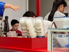 -UNI UNI(环亚凯瑟琳店)