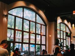 靠窗位-VESH COFFEE(定西路店)