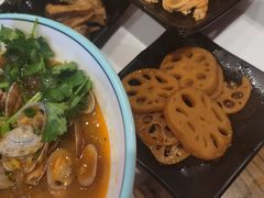 -何记花甲(海岸城旗舰店)