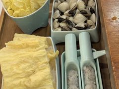 -老何家后安粉·糟粕醋海鲜火锅(三亚湾椰梦长廊店)
