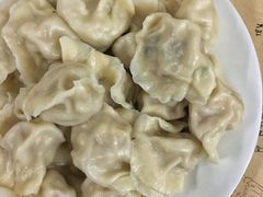 -孖妹上肉饺子馆