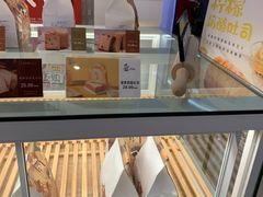 面包甜点陈列柜-爸爸糖吐司面包(重庆解放碑英利大融城店)