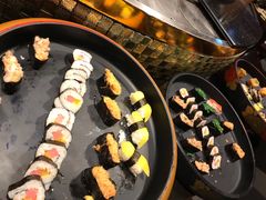 -四海一家自助餐(益田假日广场店)