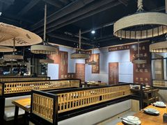 -九锅一堂酸菜鱼(万达广场店)