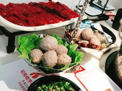 -左庭右院鲜牛肉火锅(金山万达店)