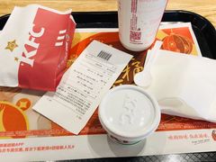 -肯德基(成都机场T2到达精选店)