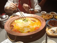 -阿婆情腊排骨火锅·野生菌季(古城旗舰店)