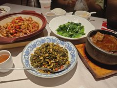 -千百味红餐厅·江西菜(绿地双子塔店)