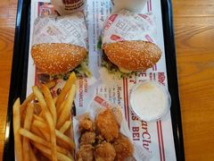 -The Habit Burger Grill 哈比特汉堡(复兴soho店)
