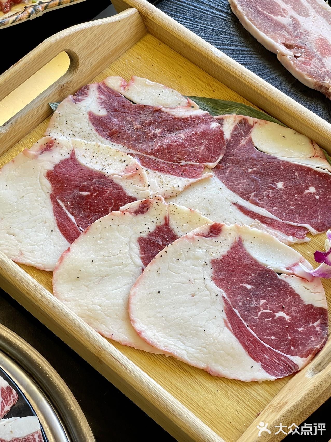 不去东北也能吃到正宗齐齐哈尔烤肉🥩