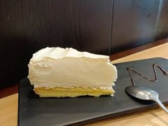 初恋牛乳雪域（蛋糕冰淇淋）-必胜客(华邦银泰店)
