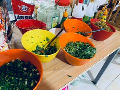 -牛羊鲜汤锅(塔公镇菜市场店)