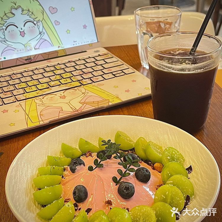 吃下这盘漂亮的小花园💚🎀树莓酸奶碗好仙🫐