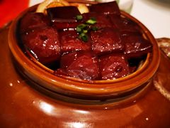 紫砂红烧肉-松鹤楼·非遗·苏帮菜(融科店)