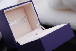 我的结婚钻戒，很秀气-威德钻石-克拉钻大本营(南京东路店)