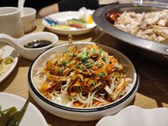 一绝口水鸡xyxn-小鱼小牛·鱼牛干锅·脆鱼火锅(世欧广场店)