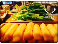 -尚尚仙·酸汤猪手·猪肚鸡火锅(华联万柳购物中心店)