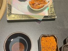 -铭牛烧肉·和牛海鲜自助(高新月牙湖店)