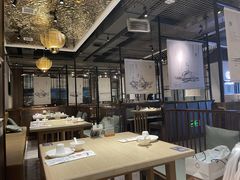 大堂-小船渔村•大连菜•大连焖鱼(黄河路店)