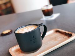 -星巴克臻选(上海合生汇1F店)
