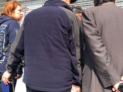 -中国移动周家嘴路营业厅-地上停车场