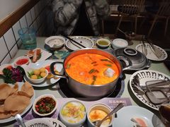 冬阴功汤底-火舞泰·泰式海鲜火锅餐厅(世纪城店)