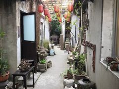 -邊城書店