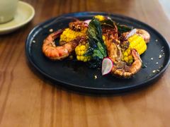 惹味胡椒虾配烤玉米-CHILLAX轻乐时(侨建·Hi City店)