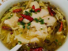 -渝是乎酸菜鱼(龙旗购物中心店)