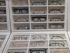 -沫芮眼镜·蔡司官方授权店(人民广场店)