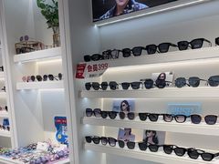 -J-Optical佳视明眼镜·蔡司视觉(青岛金茂览秀城店)