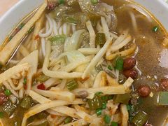 -卓雅桂林米粉