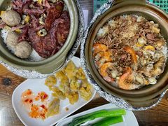 乳鸽腊肠煲仔饭-崖口煲仔饭