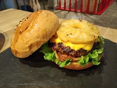 -HIGH FIVE哈福手工汉堡(桂林路店)