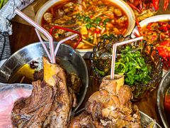 -李双猪·小龙虾·烧烤·羊肉煲(乐山店)