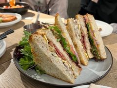 鸡肉培根三明治-Maxpoint Kitchen 西餐咖啡(乐峰广场店)