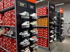 -NIKE北京赛特换季优惠店
