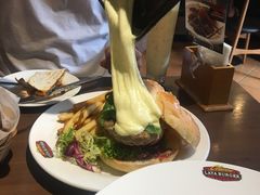 -拉亚汉堡经典餐厅(商城路店)