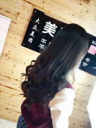 卷-镁连社·美联社