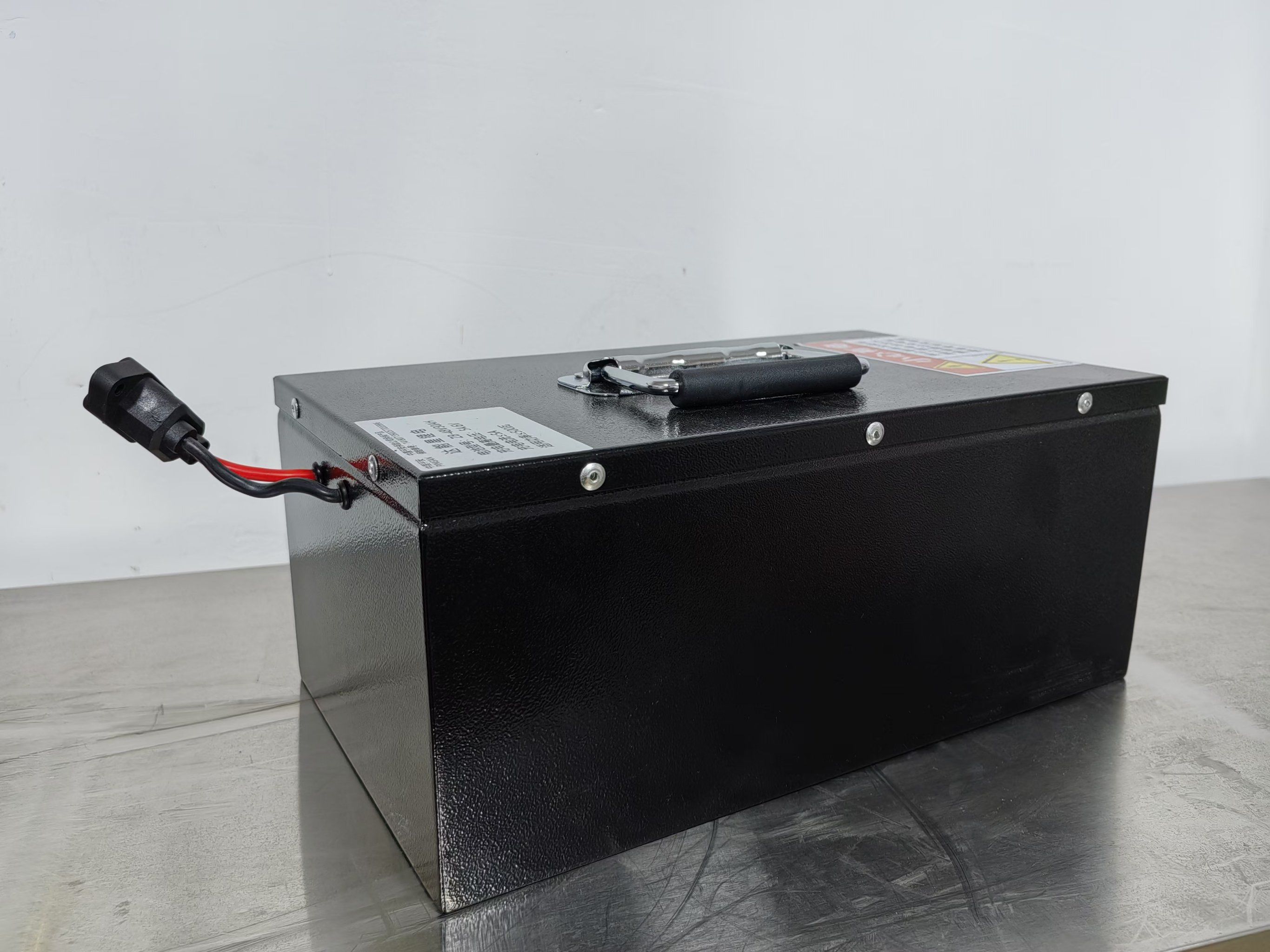 全固态锂电池新突破企查查显示锂电池相关企业多集中一线城市