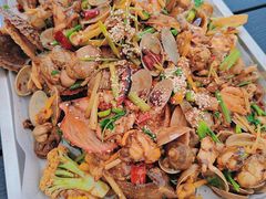 -鑫渔港海鲜本地菜·山海关浑锅(东戴河店)