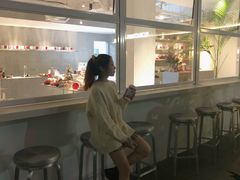 -洪小鹏生活美学馆(领SHOW天地店)