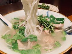 招牌火车头牛腩粉-Golden Lily河内巴黎法越料理餐厅(建国西路店)