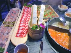 -热火朝天鲜切牛肉火锅(南强街巷店)