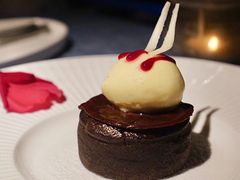 熔岩巧克力配香草冰淇淋-弦月窗LUNETTE BY AMANDA(复兴路店)