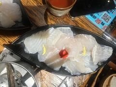 -老牌坊云南鱼豆花火锅(爱建店)