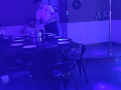 -唯爱KTV聚会餐厅(仙林东城汇店)