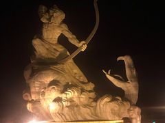 -巴陵广场