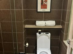 -西安大雁塔科技大学地铁站亚朵酒店